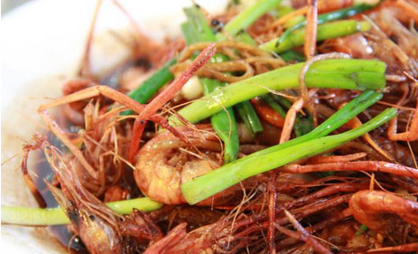 老头油爆虾加盟条件是什么?5人+80平米开店,