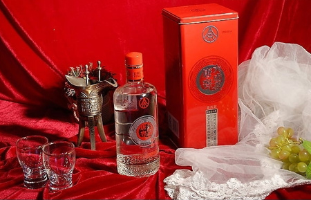 宴席用酒：品味美食背后的礼仪与文化